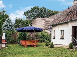 2 Bedroom Lovely Apartment In Retowo 4，位于Gardna Wielka的酒店