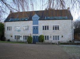 Flat 2 - The Old Mill - Bowbridge Lock - Stroud，位于斯特劳德的酒店