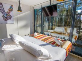 Quisquito Lodge & Spa - Punta de Lobos - Tina 24 Hrs，位于皮奇勒姆的酒店