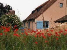 Charmante maison paysanne rénovée avec grand terrain, proche de la rivière et du village médiéval - FR-1-410-162