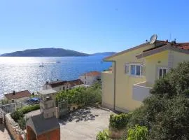 Apartments by the sea Okrug Donji, Ciovo - 17232