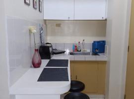 Pet Friendly Condo for Rent in Valley Mansions，位于Cainta的酒店