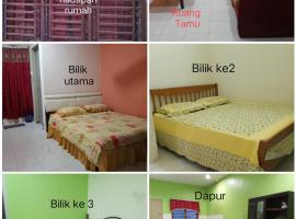 De Asmeira Homestay Gambang，位于甘孟的酒店