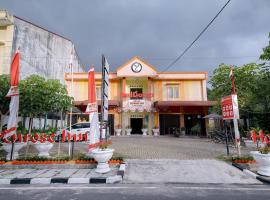 RedDoorz Plus @ Jalan FL Lumban Tobing Sibolga，位于Sibolga的酒店
