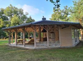 Domek Leśny bungalow，位于Rudawica的酒店