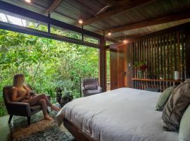 Ecolirios Boutique Hotel and Spa，位于Guácimo的酒店