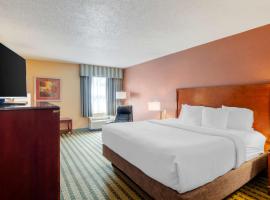 贝斯特韦斯特山谷景酒店，位于罗阿诺的酒店