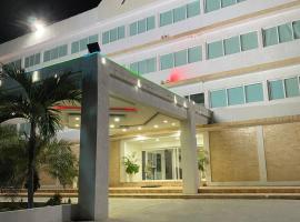 Tucacas Beach Hotel，位于Tucacas的酒店