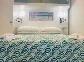 Living in the Dream Gole Alcantara Room