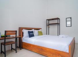 Urbanview Hotel Sky Batu Malang by RedDoorz，位于Punten的酒店