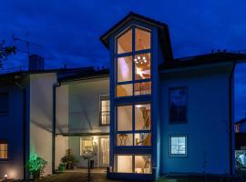 盖斯古博格酒店，位于赫亨基尔兴-西格尔茨布伦的酒店