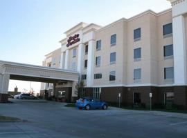 Hampton Inn & Suites Gainesville，位于盖恩斯维尔的酒店