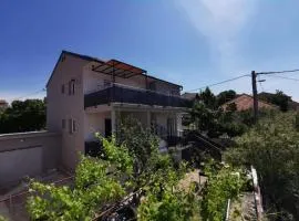 Apartments with parking spaces Pakostane, Biograd - 18979