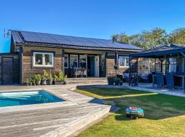 5 Bedroom Stunning Home In Mellbystrand，位于梅尔比斯特兰德的酒店