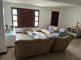 Casa beira mar cond fechado farol Itapuã
