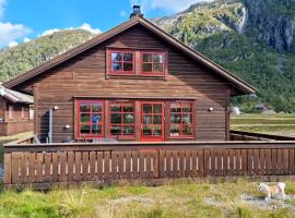 3 Bedroom Amazing Home In Vikeså，位于Vikeså的酒店