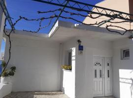 Apartments by the sea Brist, Makarska - 19330，位于波达卡的酒店