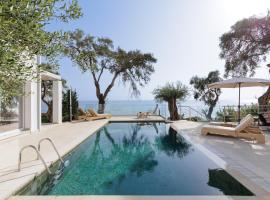 Nisos Villas Corfu，位于贝尼蔡斯的带泳池的酒店