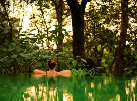 Wayanad Wild - Rainforest Lodge - a CGH Earth Experience，位于维特利的酒店