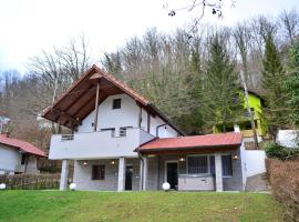 Holiday house with a parking space Ozalj, Karlovac - 19578，位于Ozalj的酒店