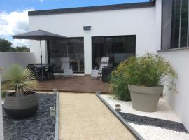 Maison contemporaine à Caudan，位于科当的酒店