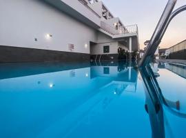 Wonderful Apartment with Swimmingpool in Puerto Rico，位于莫甘的酒店