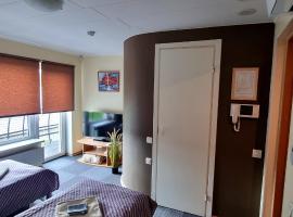 Cinema Hostel J&auml;rvakandi，位于J&auml;rvakandi的青旅