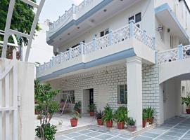 Madhav's Mallet，位于斋浦尔的带停车场的酒店