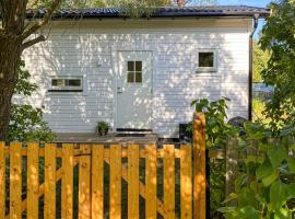 Beautiful Home In Gotlands Tofta With Kitchen，位于Gnisvärd的别墅