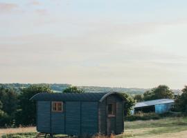 Stunning Shepherd's Hut Retreat North Devon，位于比迪福德的乡村别墅