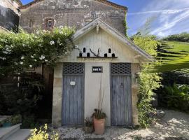 Chambre paisible dans une ancienne bâtisse rénovée，位于Issigeac的酒店