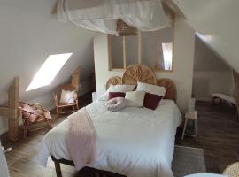 Ty Madelez Chambres d'hôtes, Gîtes et Spa，位于La Roche-Derrien的住宿加早餐旅馆