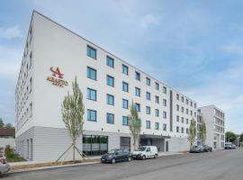 Abasto Hotel Dachau，位于达豪的带停车场的酒店