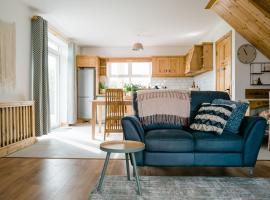 Modern self catering apartment, Miltown Malbay，位于米尔敦马尔贝的公寓