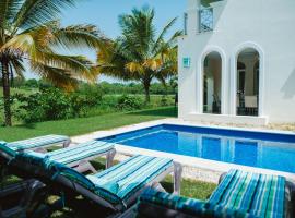 Private Villa LaPerla Iberosta 3BDR, Pool, Beach, WiFi，位于蓬塔卡纳的乡村别墅