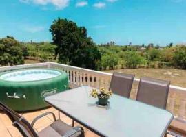 Playa y Campo Getaway Apartment, with Hot Tub，位于伊莎贝拉的海滩短租房