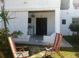 Welcoming house in Vulcano with garden 50 m² bikes available!，位于弗卡诺的酒店