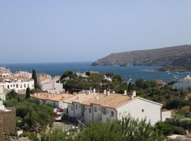 Attic in Cadaques，位于卡达克斯的酒店