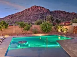 Luxe Phoenix Home Desert Butte View and Pool