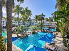 Private Beach Club Apartment in Building 2，位于棕榈湾的酒店