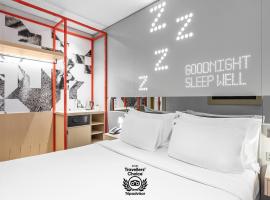 Studio M Arabian Plaza Hotel & Hotel Apartments，位于迪拜的酒店