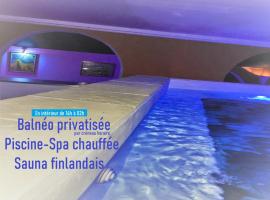 Chambres du Domaine Spa-piscine sauna，位于Lescout的住宿加早餐旅馆