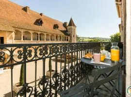 Les Gîtes du château - 2 Magnifiques Appartements face au château Henri IV