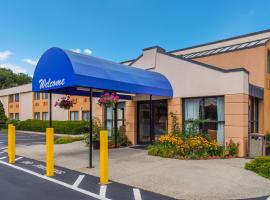 All Seasons Inn & Suites，位于史密斯菲尔德的酒店