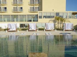 E-Hotel Larnaca Resort & Spa，位于拉纳卡的酒店