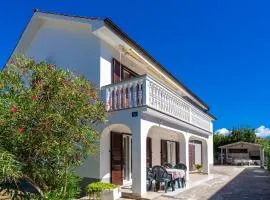 Nice Apartment In Jurandvor