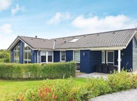 8 person holiday home in Skals，位于Hjarbæk的酒店