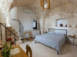 Da Concavo e Convesso，位于洛科罗通多的自助式住宿