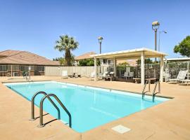 Mesquite Desert Retreat Near Golf and Casinos!，位于梅斯基特的公寓