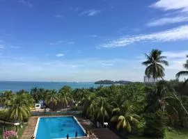 Comfy Beachfront View at Seri Bulan Condominium Teluk Kemang Beach